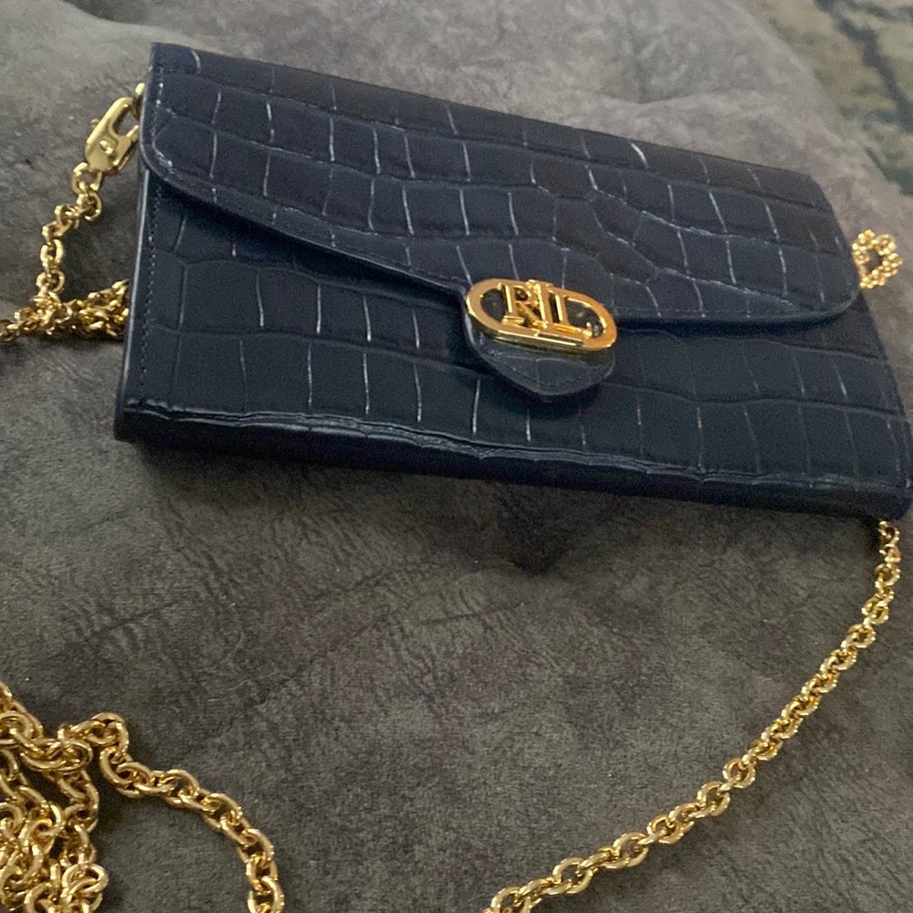 Ralph Lauren Navy Leather small handbag with gold chain. Has great zipper pocket